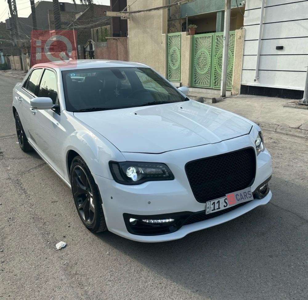 کرایسلەر 300